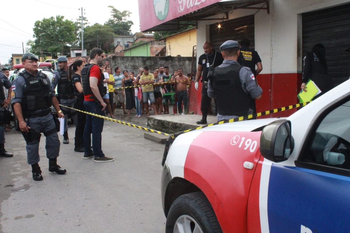 A caminho do trabalho, maqueiro é morto durante assalto na rua de casa