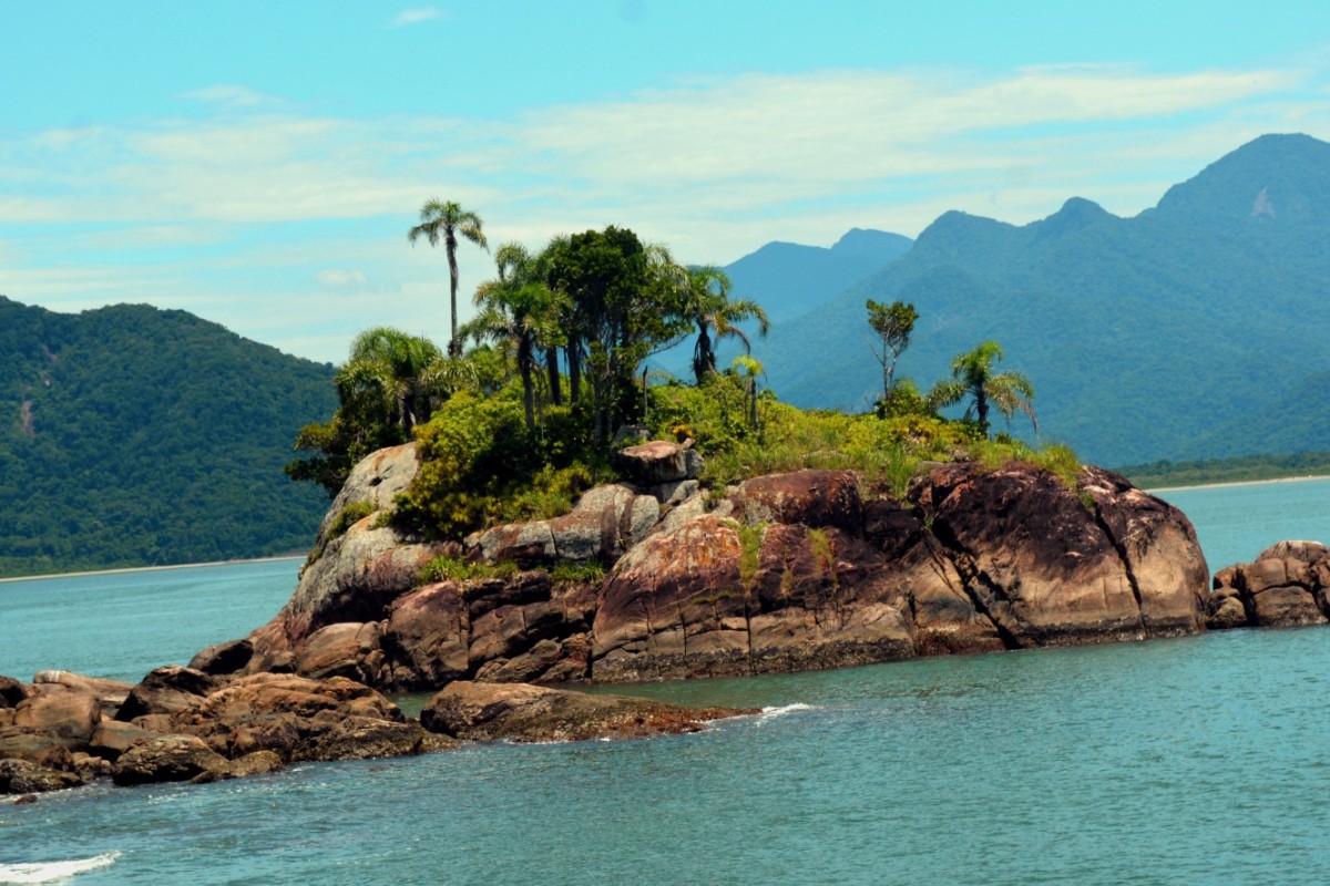 Ilha considerada 'Caribe' está a 150 km de distância de SP; conheça