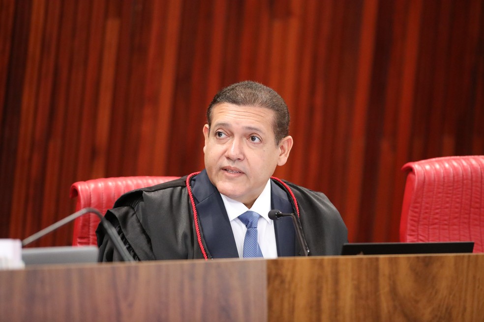 O ministro Nunes Marques durante o julgamento no TSE — Foto: Alejandro Zambrana/Secom/TSE