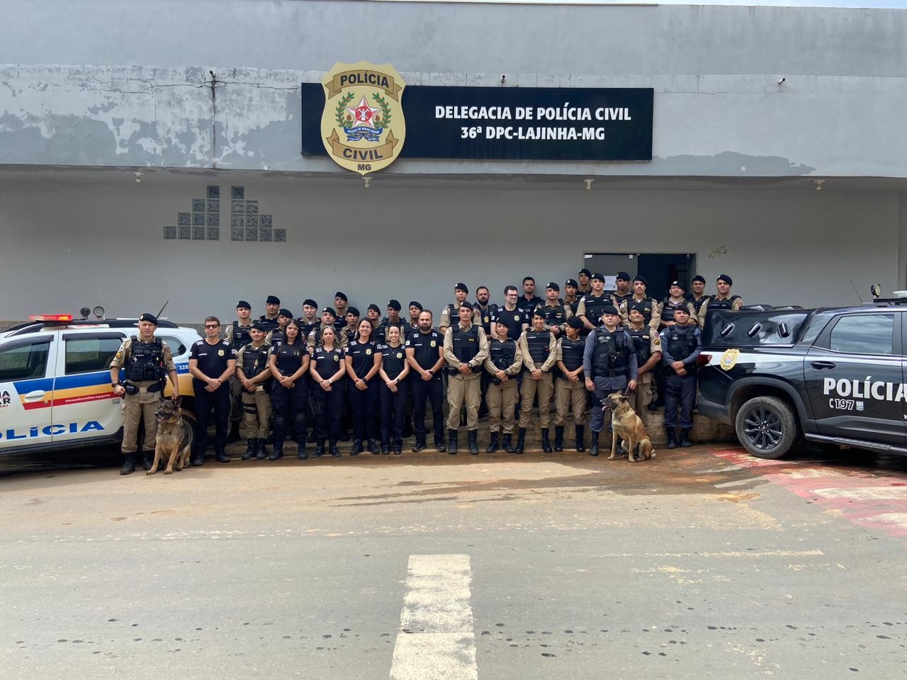 Operação apreende R$ 20 mil e drogas em Lajinha 