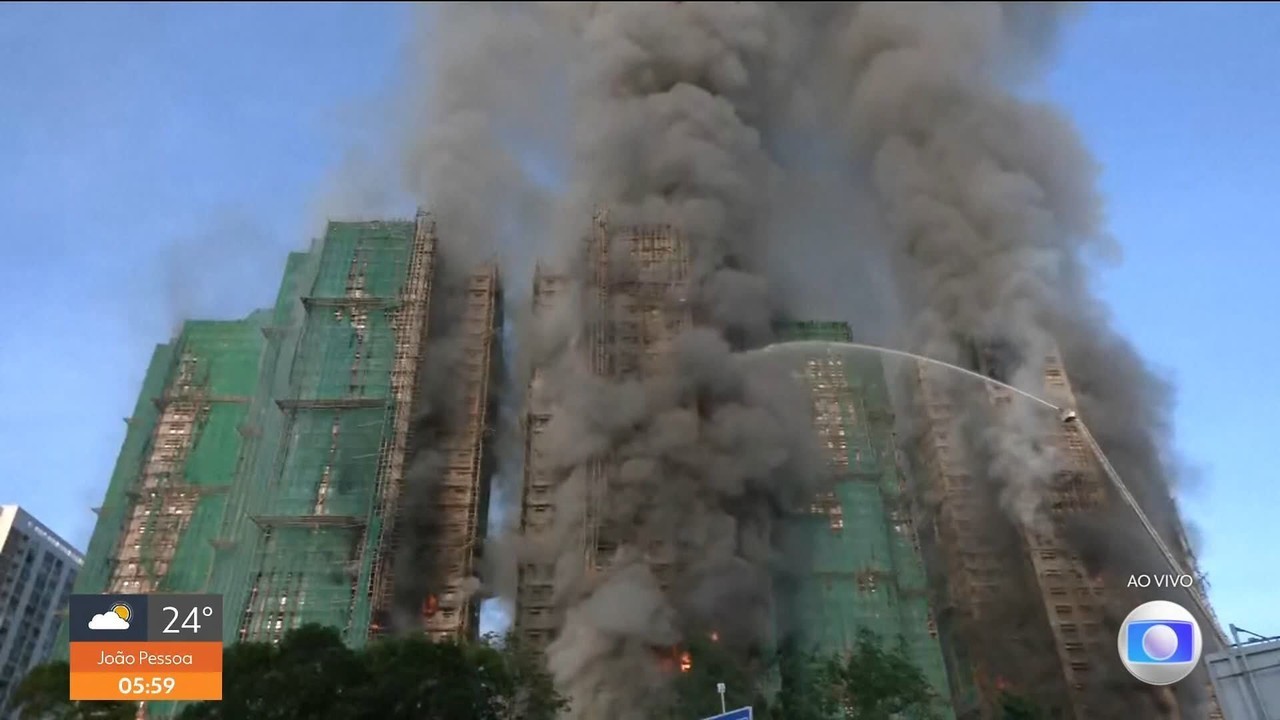 VÍDEO: incêndio atinge conjunto de prédios em Hong Kong; 4 morrem