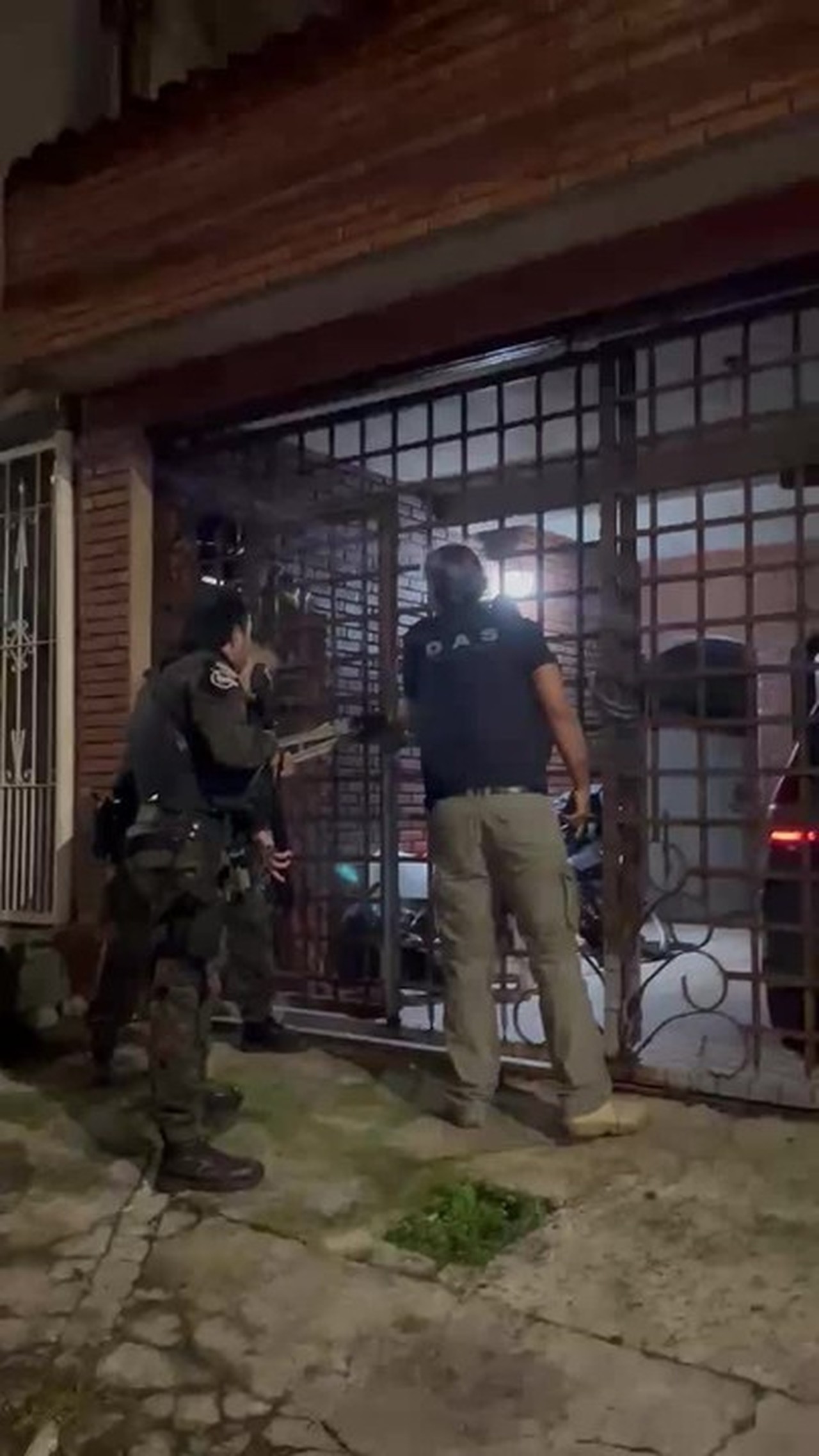 Três são presos por sequestro de caminhoneiros e desmanche de veículos em SP