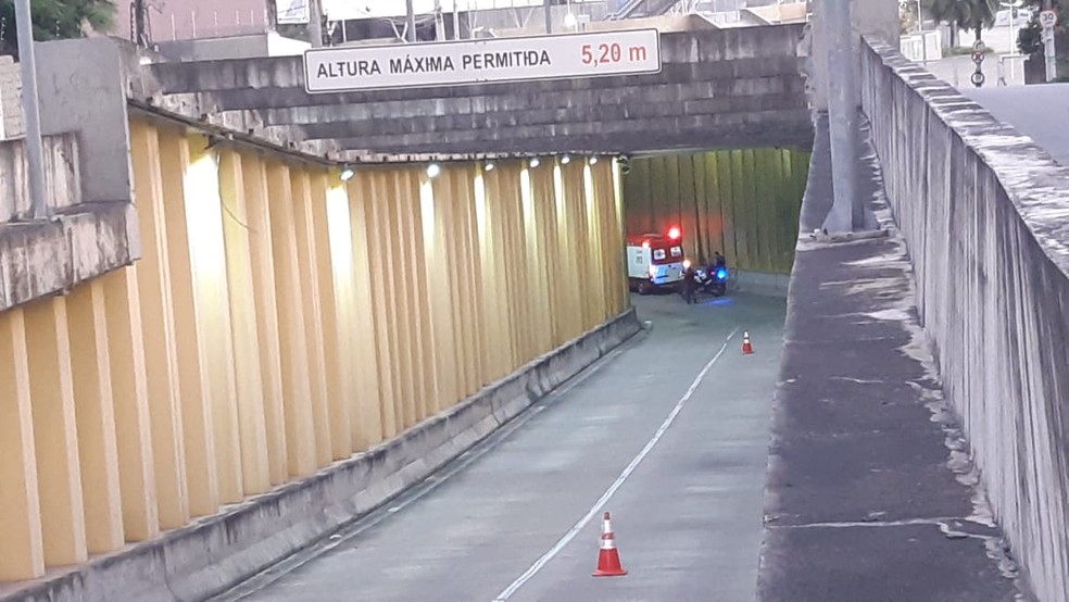 Entrada do túnel onde ocorreu o acidente em Natal — Foto: Sérgio Henrique Santos/Inter TV Cabugi