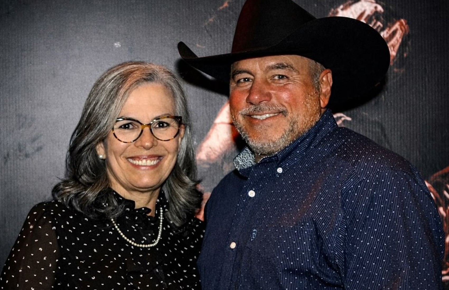 Do fundo dos bretes à diretoria executiva da PBR Brasil: conheça a mulher que quer popularizar a montaria em touros no país