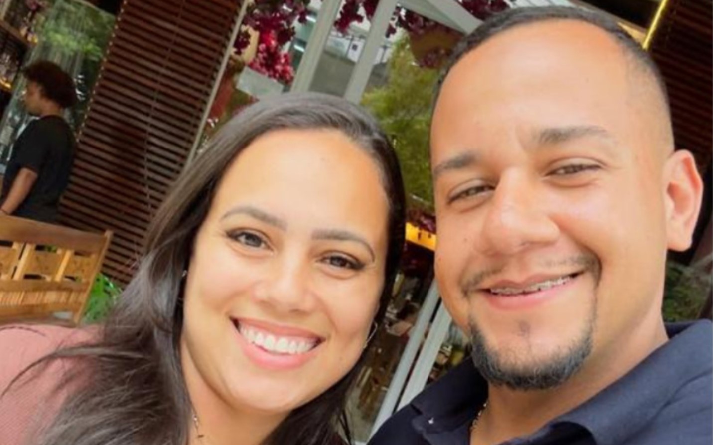 Mulher achada morta com filha mantinha relacionamento com homem que morreu horas antes em batida de carro, diz polícia