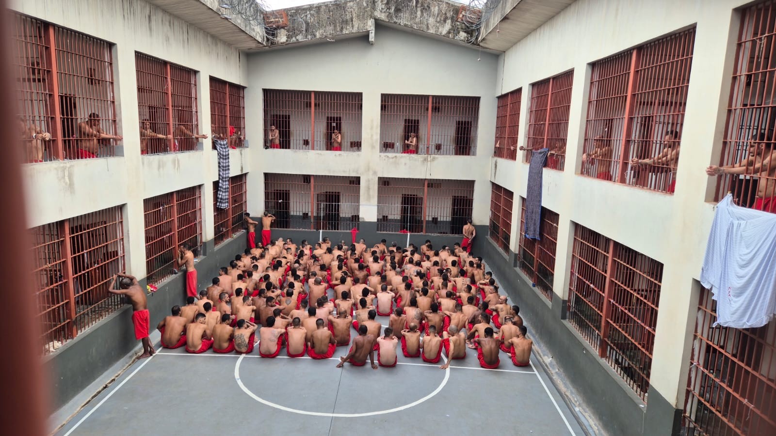 VÍDEO: Polícia Penal faz operação em presídios do Triângulo e Alto Paranaíba e transfere líderes do PCC