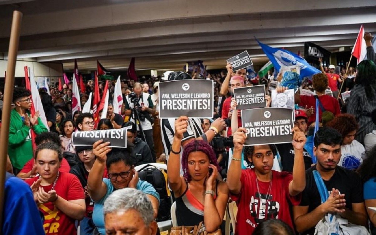 'Presentes': alunos da UFPA mortos em acidente são homenageados em Congresso da UNE