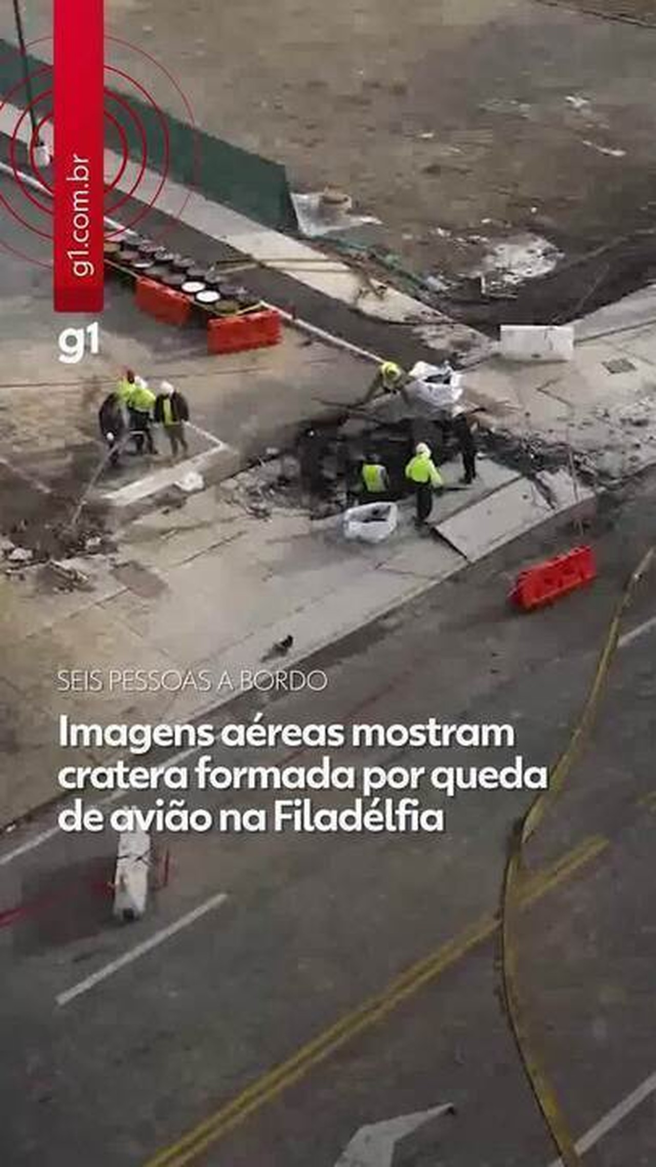 VÍDEO: Drone mostra cratera deixada por queda de avião na Filadélfia, nos EUA