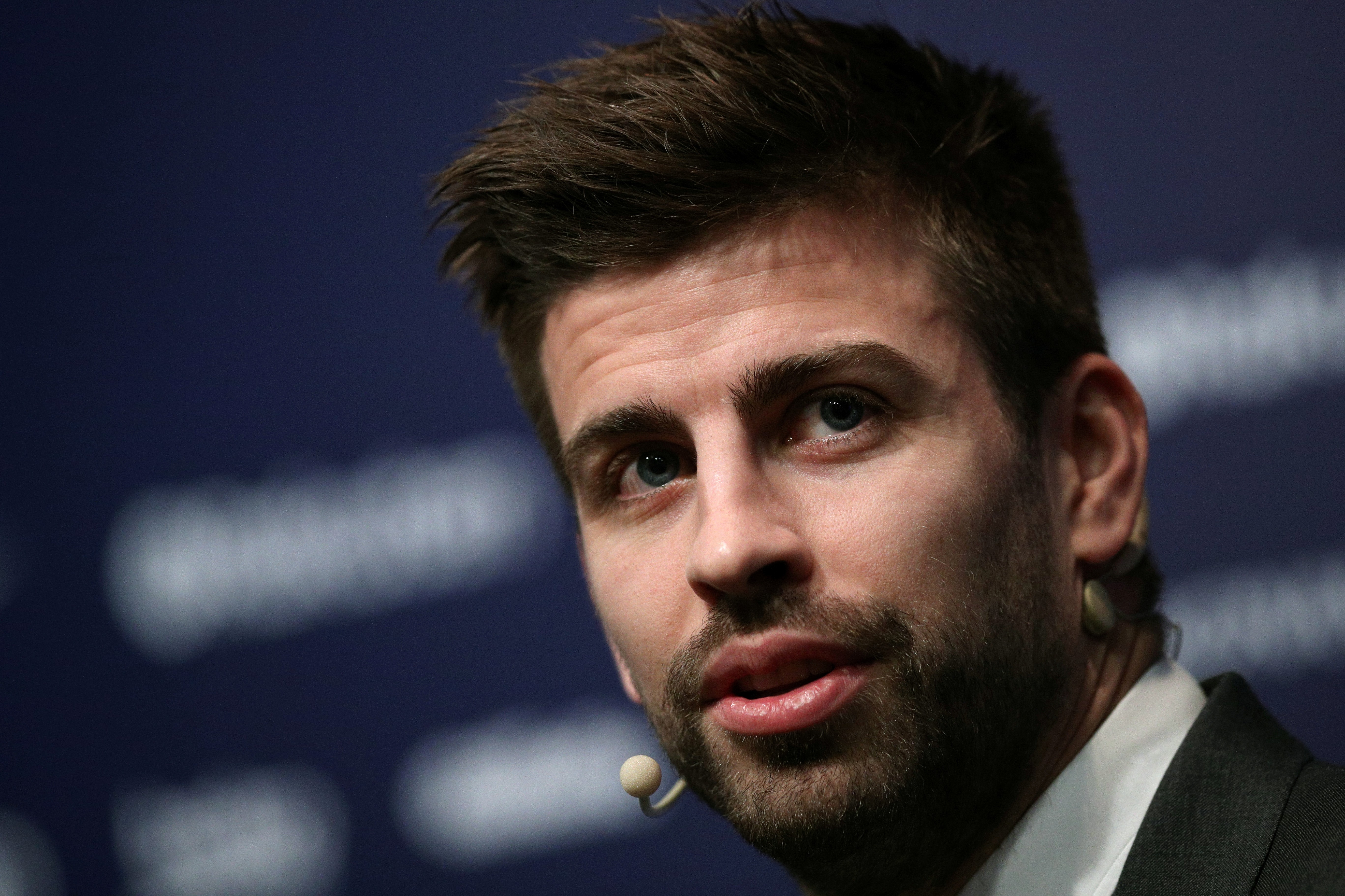 Ex-marido de Shakira, Piqué é multado em 200 mil euros na Espanha por uso de informação privilegiada