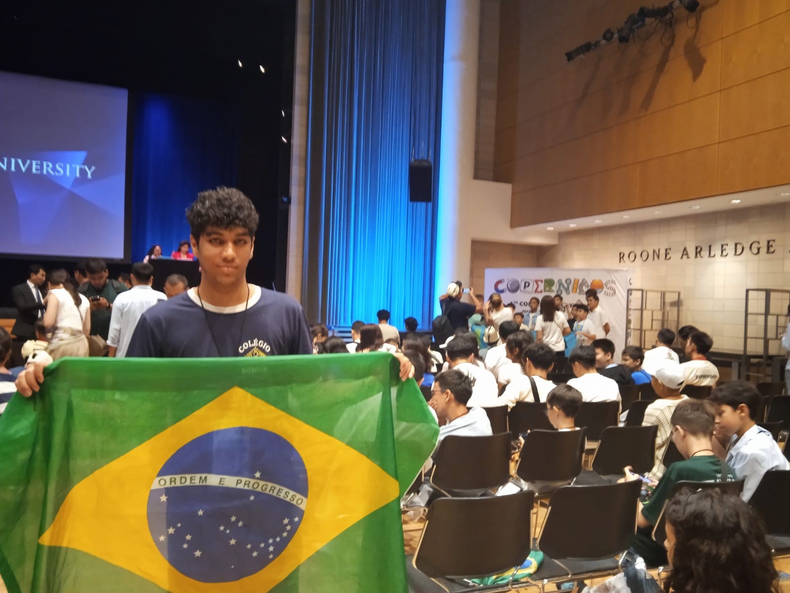 É Ouro: estudante mineiro conquista medalha em olimpíada internacional de matemática nos EUA