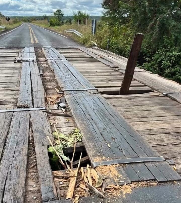 Ponte é parcialmente interditada por risco de desmoronamento em Piripiri, no Norte do Piauí