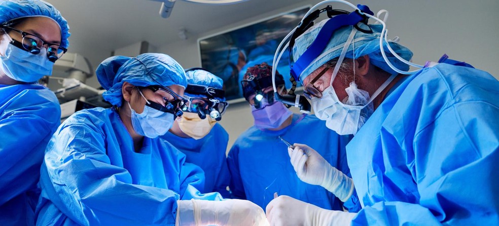 Cirurgia foi feita no ltimo ms e paciente j est em casa, mas com acompanhamento  Foto: Joe Carrota