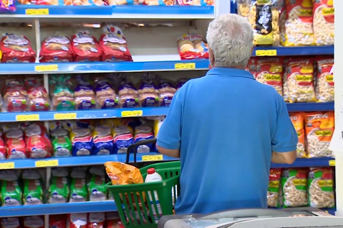 Entenda por que cesta básica é até R$ 236 mais barata em atacarejos no interior de SP