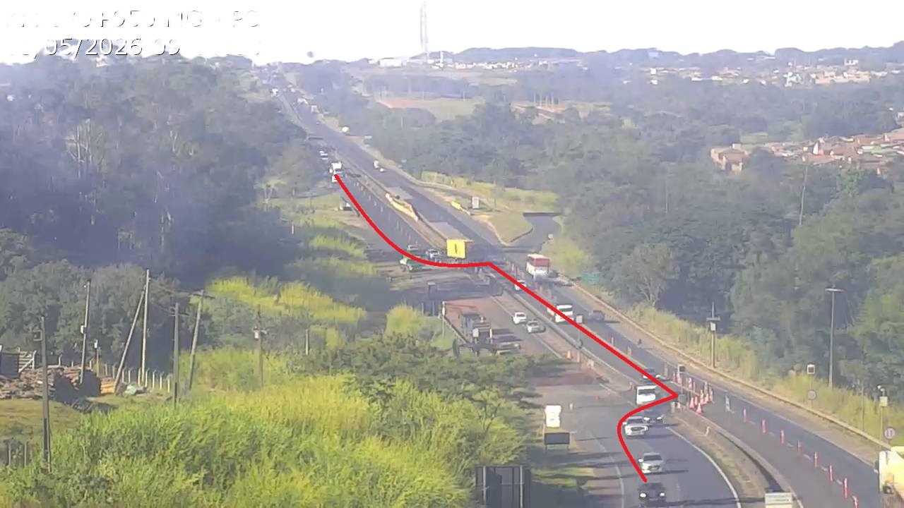 Erosão mantém BR-050 interditada por um mês no sentido Uberaba a Uberlândia