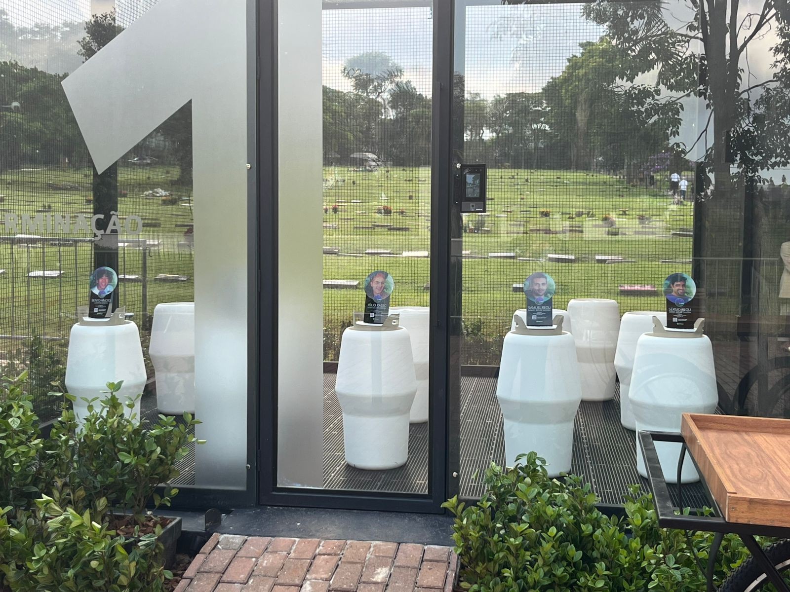 Memorial em homenagem aos Mamonas Assassinas tem centro de incubação para mudas com cinzas da banda; conheça