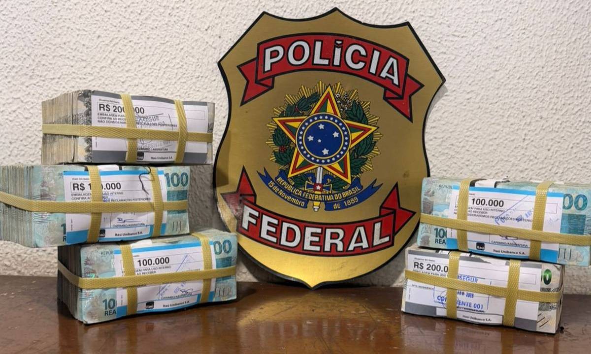 Suspeito de lavagem de dinheiro é preso com R$ 700 mil em espécie na Bahia