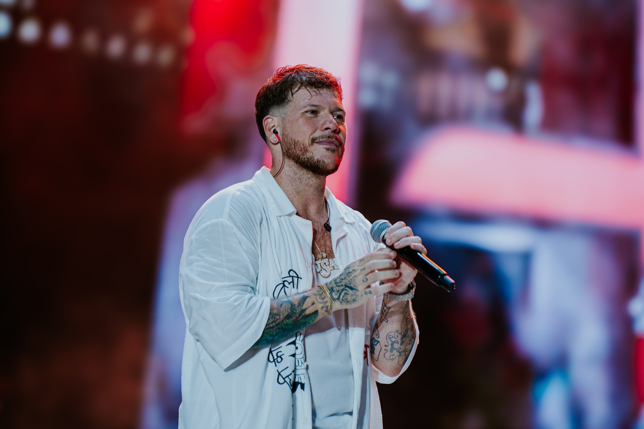 Ferrugem comanda show solidário no Podium da Arena da Amazônia