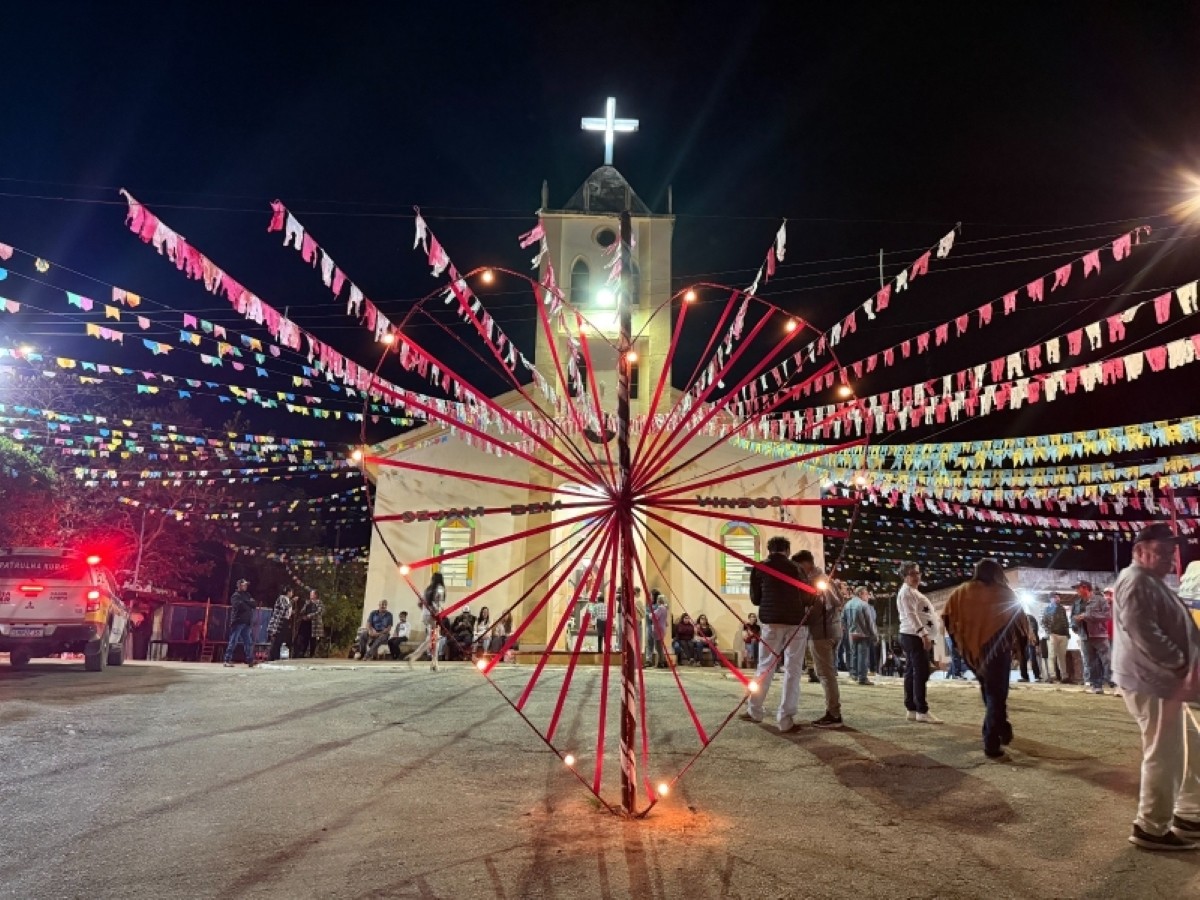 Festa de São João reúne tradição e música em Carmo do Cajuru; veja programação