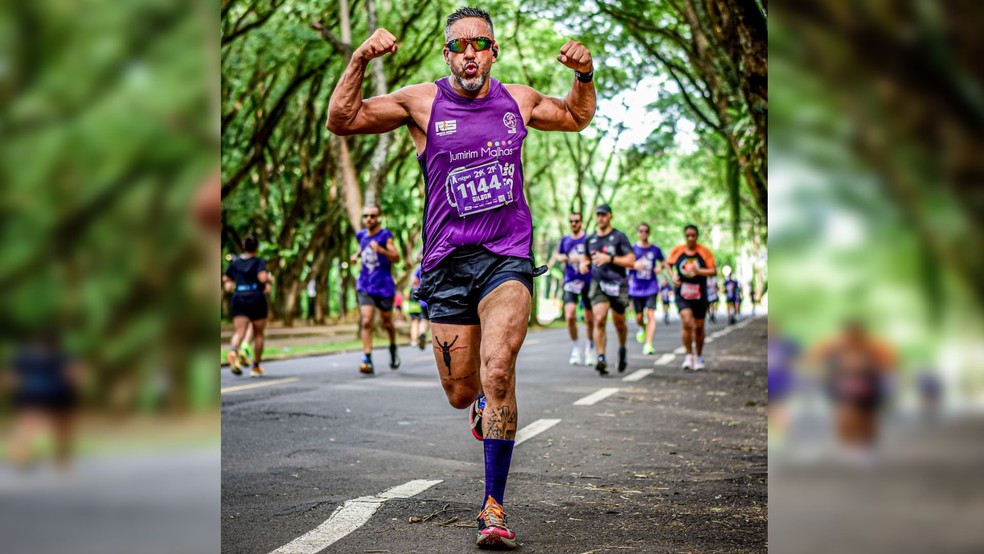 Gilson dos Santos Machado, 48 anos, de Tietê (SP), trocou o vício em drogas e álcool pela prática de corridas: exemplo de superação — Foto: Gilson Machado/Arquivo pessoal