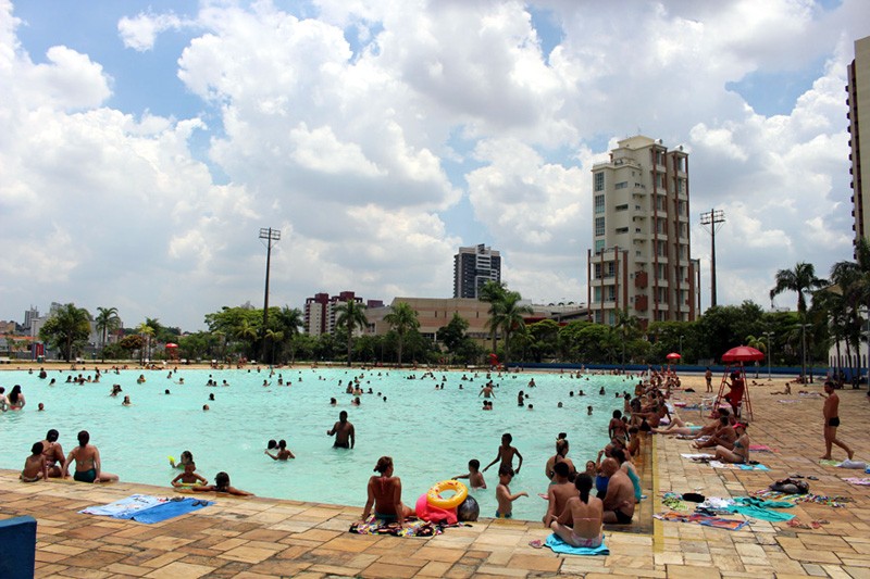 Reforma atrasa de novo e impede abertura neste verão da maior piscina pública da América Latina, no Ceret