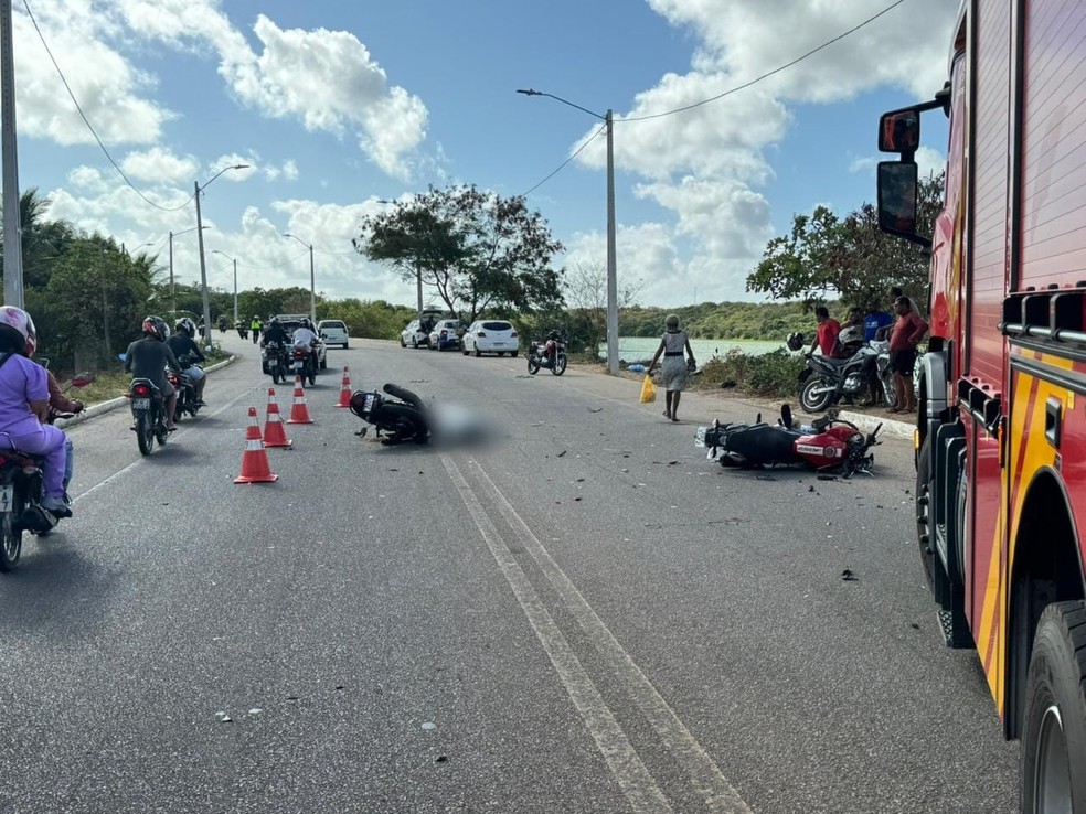 Acidente aconteceu na Avenida Moema Tinoco, na Zona Norte de Natal — Foto: Sérgio Henrique Santos/Inter TV Cabugi
