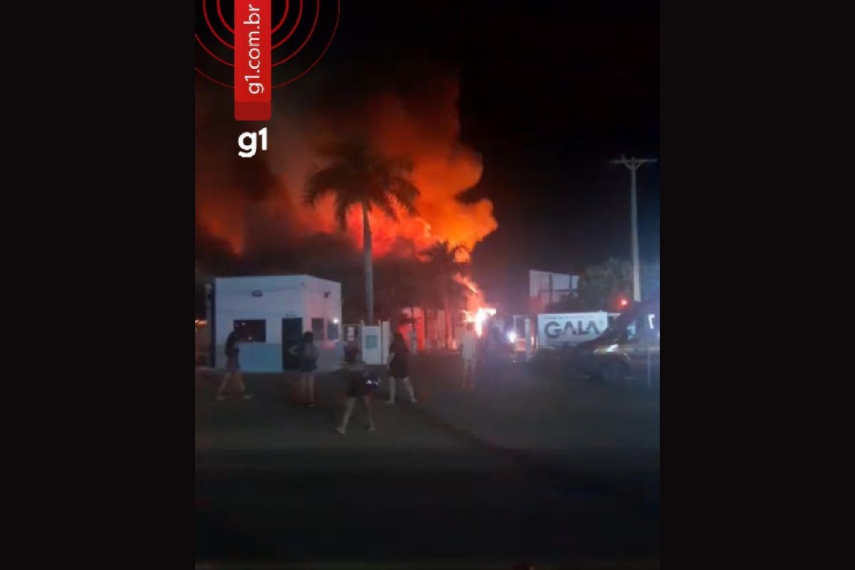 VÍDEO: Incêndio atinge fábrica de brinquedos em MS e mobiliza Corpo de Bombeiros