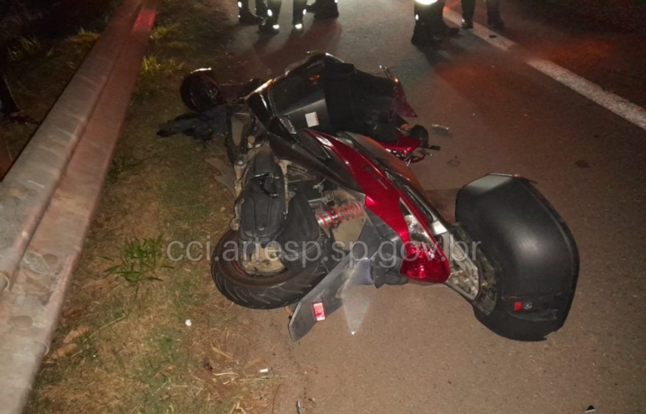 Motociclista morre após bater contra carro em rodovia de Itatiba