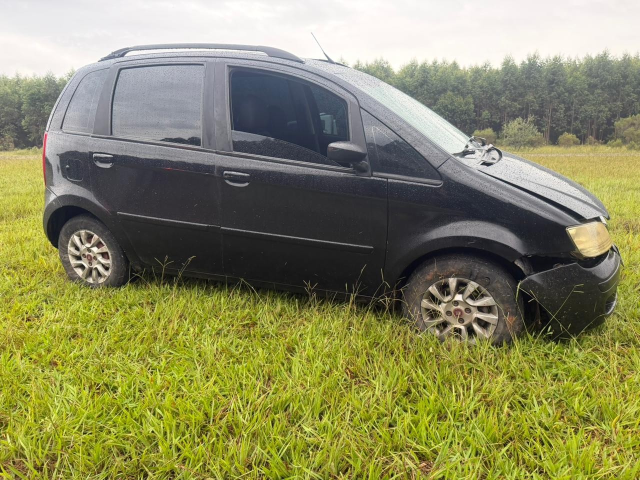 Dupla se envolve em acidente com carro roubado, foge de carona e acaba presa em Ourinhos