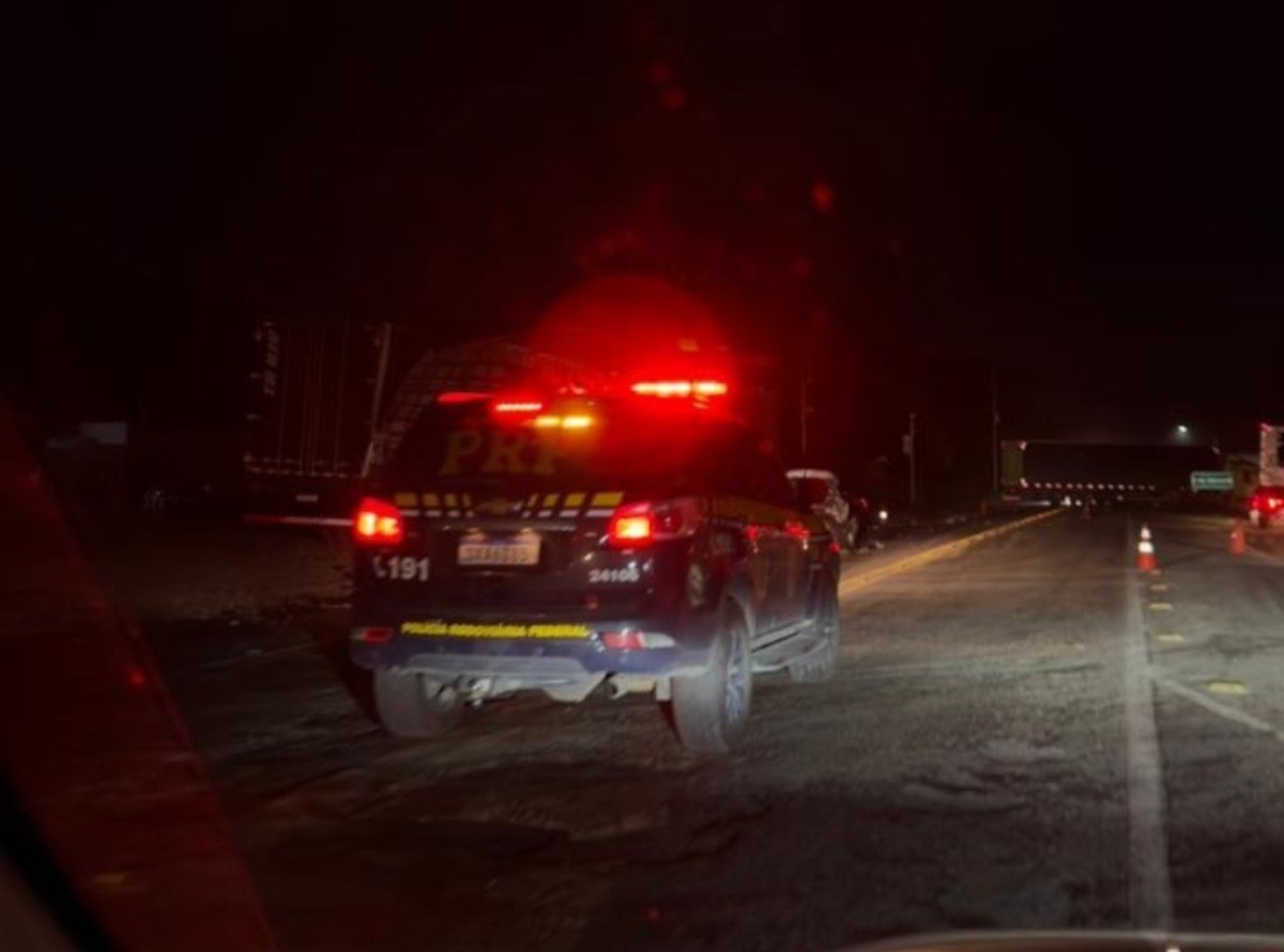 Acidente entre carreta e dois carros deixa sete feridos em Barra do Piraí 