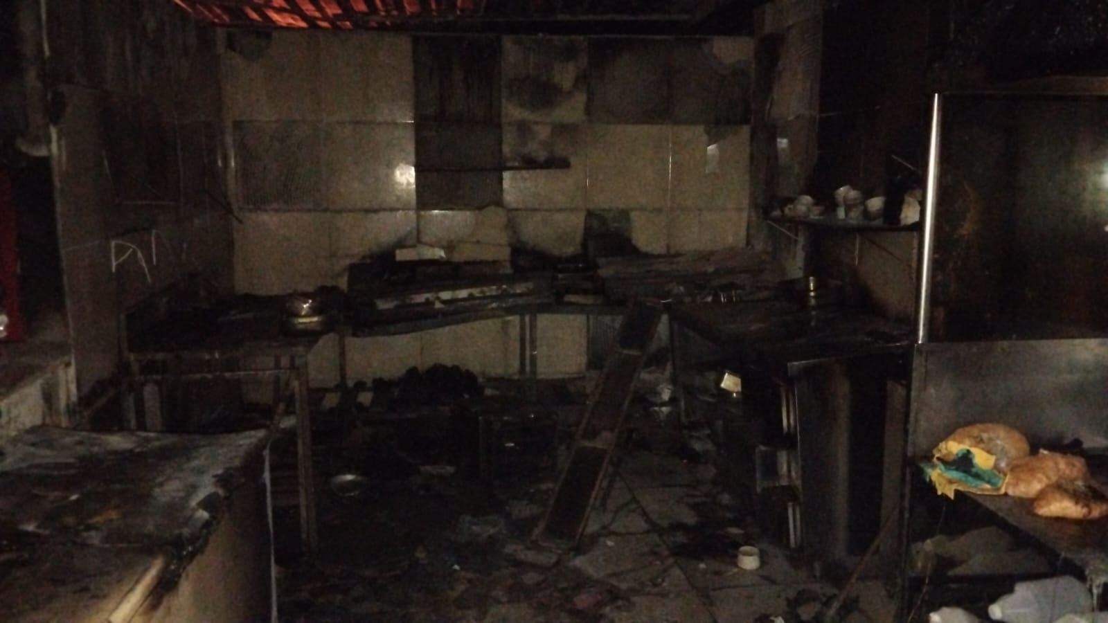 Botijão de gás quebra e provoca incêndio em hamburgueria de Coronel Fabriciano