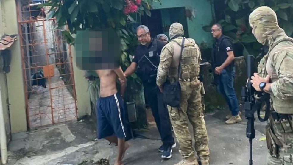 Homem é preso por divulgar fotos íntimas de adolescente após fim de namoro virtual — Foto: Reprodução