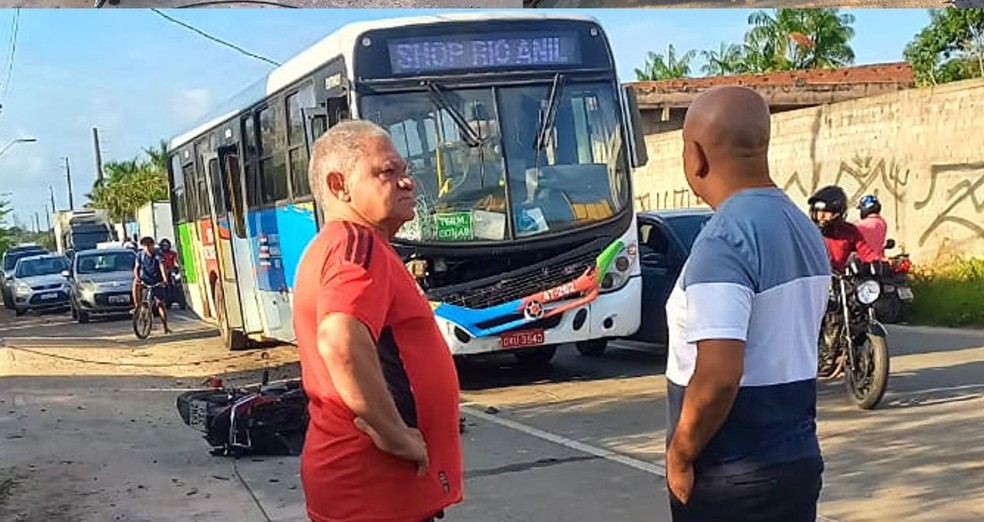 Motociclista morre após moto colidir de frente com ônibus do transporte coletivo na Grande São Luís — Foto: Divulgação/Sindicato dos Rodoviários
