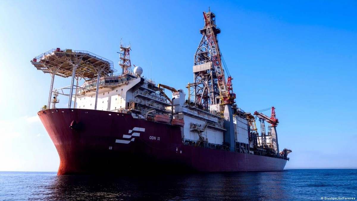 Justiça Federal do DF suspende imposto de exportação de 12% sobre petróleo