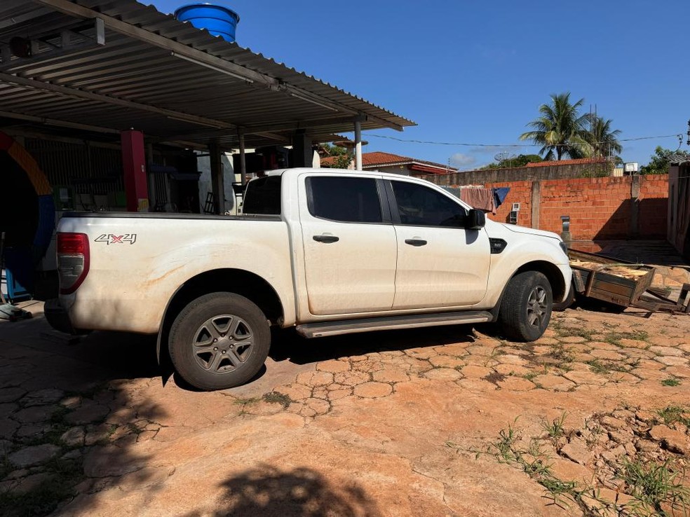 Caminhonete apreendida durante a operação — Foto: Polícia Civil