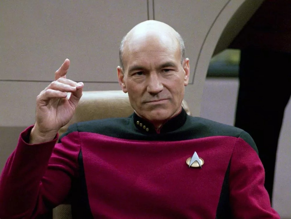 Morte de Patrick Stewart traz visibilidade à demência por corpos de Lewy
