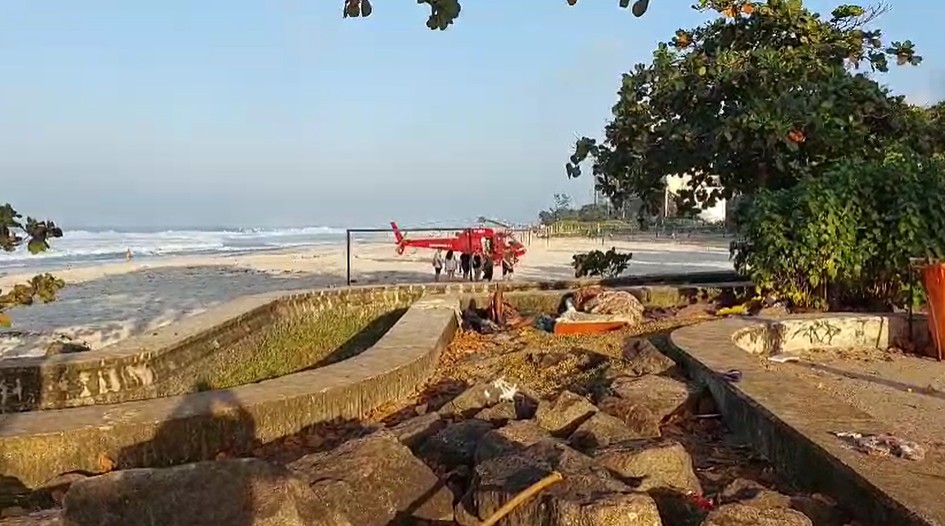 Pescador morre após barco virar na Praia da Barra da Tijuca; vídeo