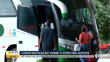 PRF realiza ação de conscientização sobre o espectro autista na rodoviária de Palmas