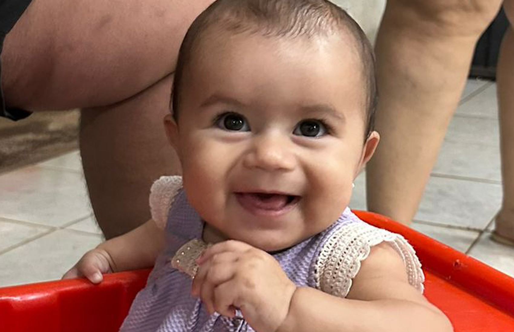 Bebê que morreu com bronquiolite sem vaga em CTI poderia ter sido atendida em enfermaria, diz especialista
