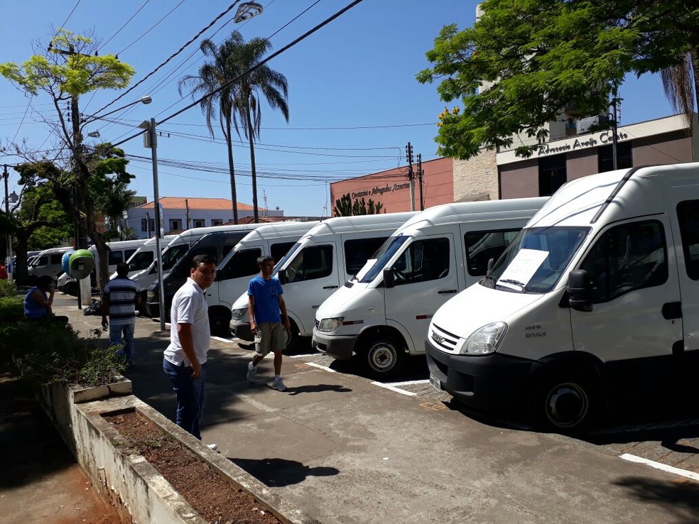 Vans a venda no vale store do paraiba