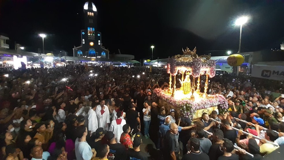 Fiéis celebram o dia de Santa Rita de Cássia em Santa Cruz — Foto: Sérgio Henrique Santos/Inter TV Cabugi