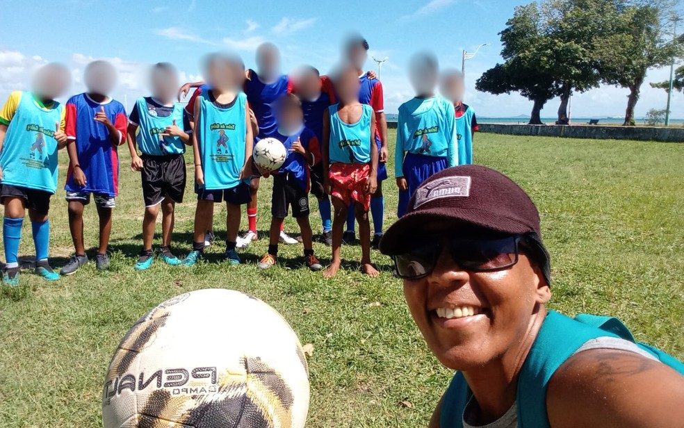 Vítima era treinadora de um time de futebol infantil em Itaparica — Foto: Redes sociais