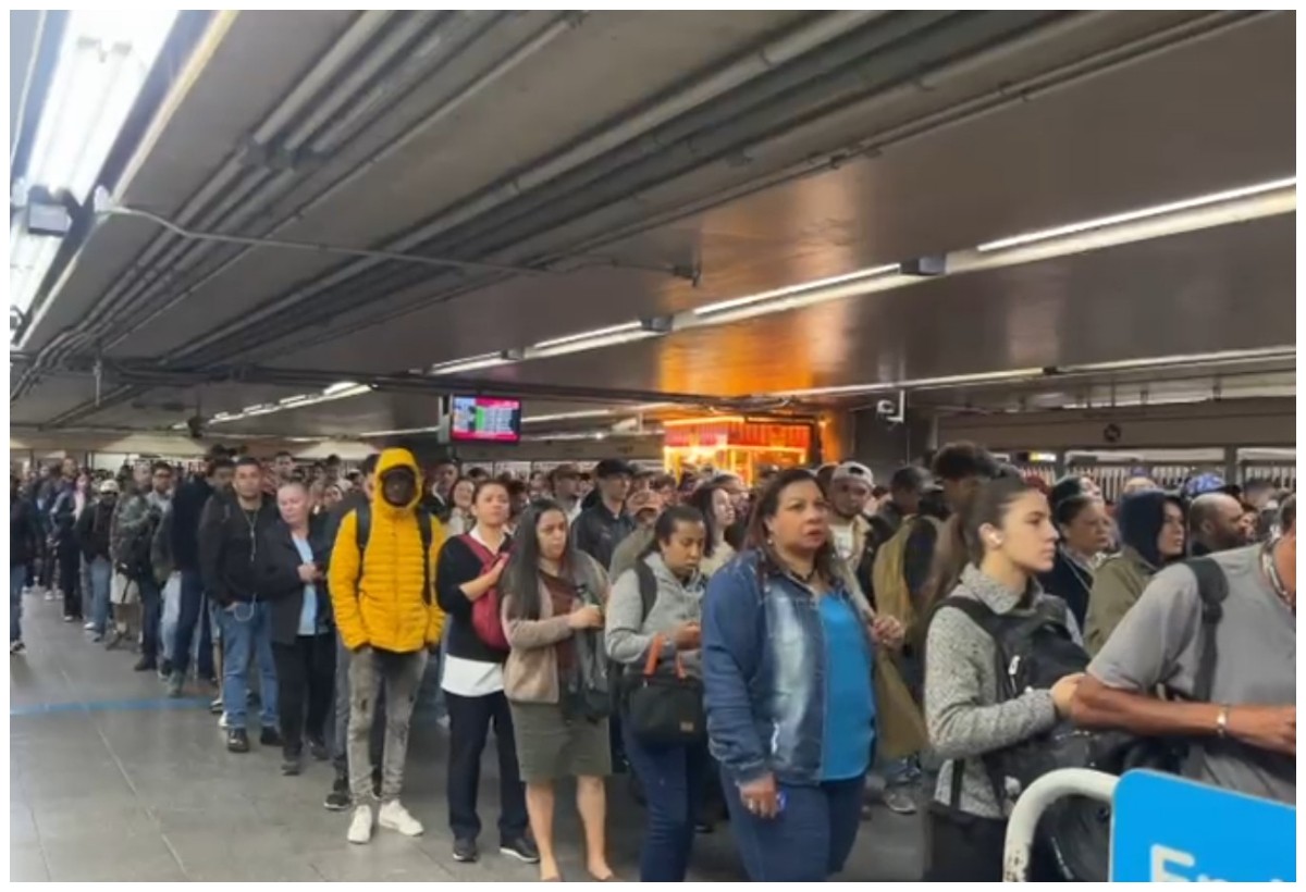 Gestão Tarcísio cria plano de contingência com reforço de metrôs e trens privados, além de ônibus Paese, por causa da greve em 3 linhas da CPTM