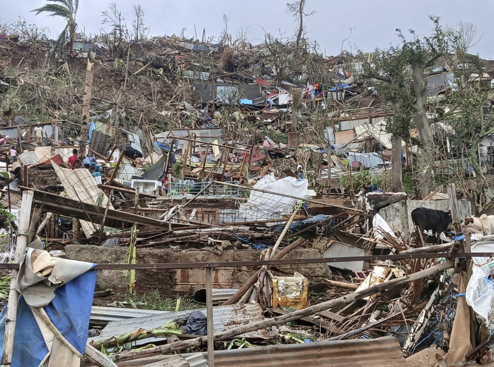 Destroços após a passagem do ciclone Chido em Mayotte, em foto de 15 de dezembro de 2024 — Foto: Médicos sem Fronteiras via AP