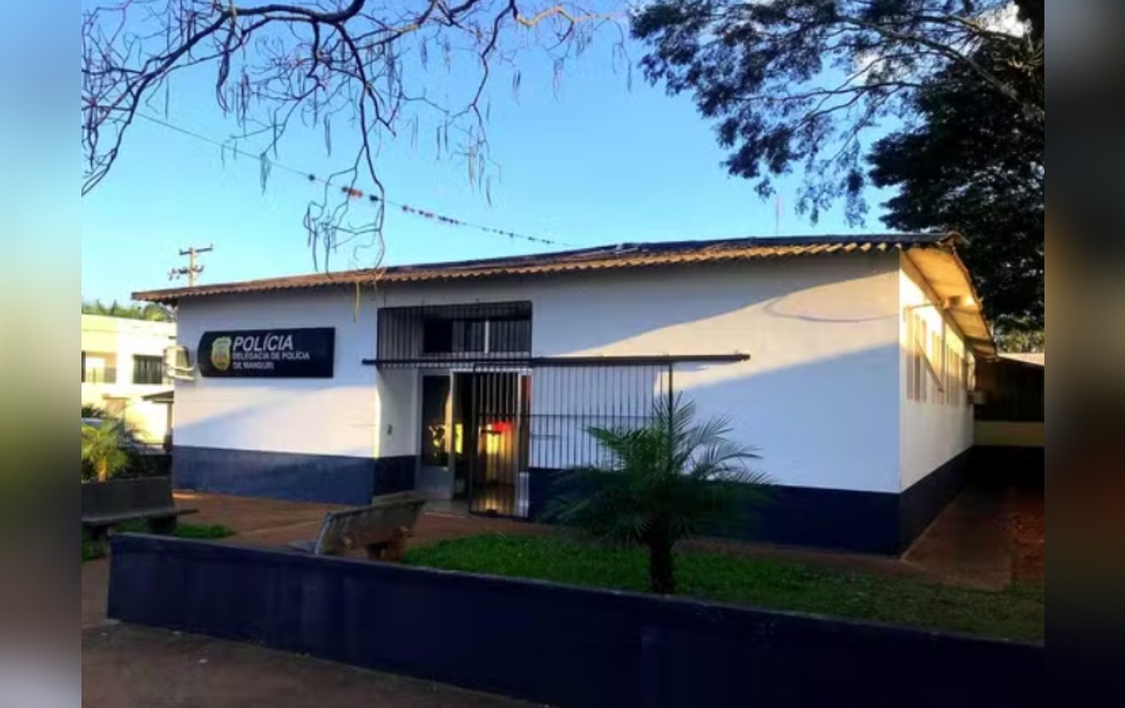 Homem invade casa, ameaça moradora com faca e é preso por roubo em Manduri