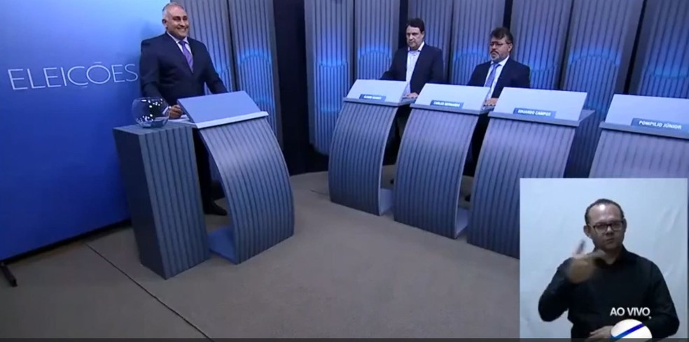 Debate com os candidatos a prefeito de Ponta Porã — Foto: Reprodução/TV Morena