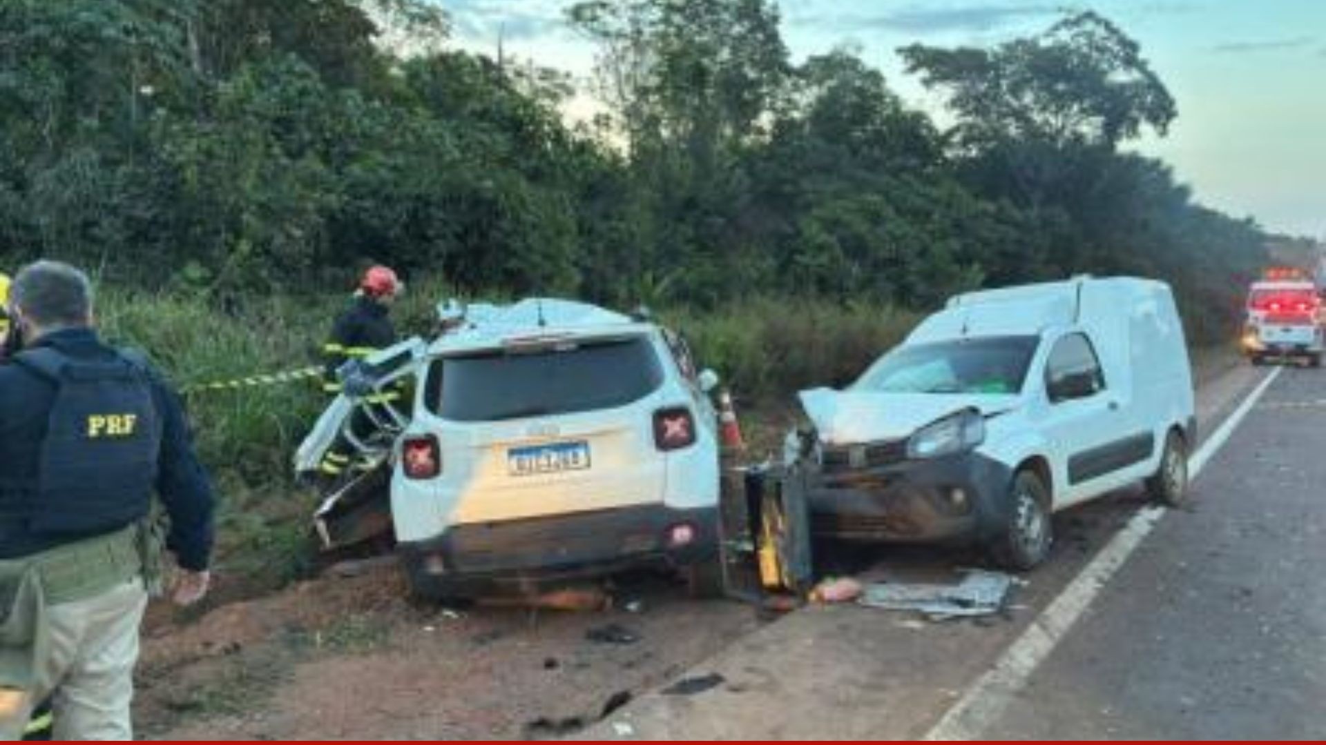 Acidente na BR-163 em MT deixa duas pessoas mortas e polícia encontra 79 tabletes de droga em carro