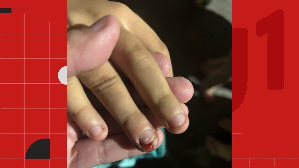 Menino de 9 anos teve crise de ansiedade após realizar atividade punitiva pedida por professor em escola municipal de Cachoeiro de Itapemirim, no Sul do Espírito Santo — Foto: Acervo pessoal