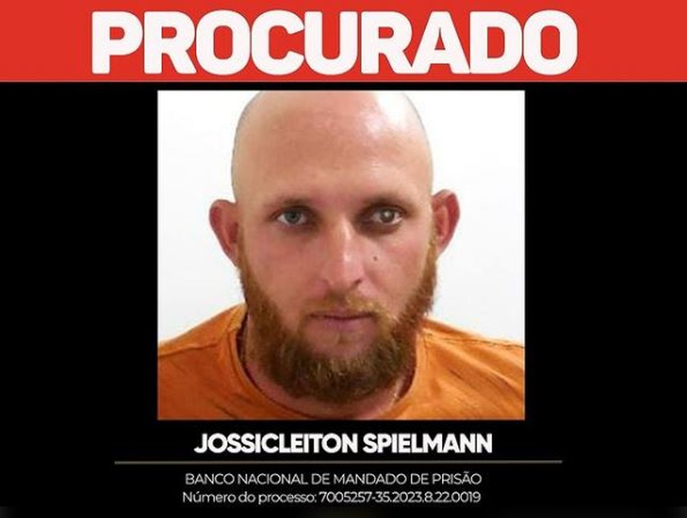 Polícia Civil divulgou a foto de Jossicleiton Spielmann, suspeito de triplo homicídio, e pede ajuda para localizar o homem — Foto: Polícia Civil/Divulgação