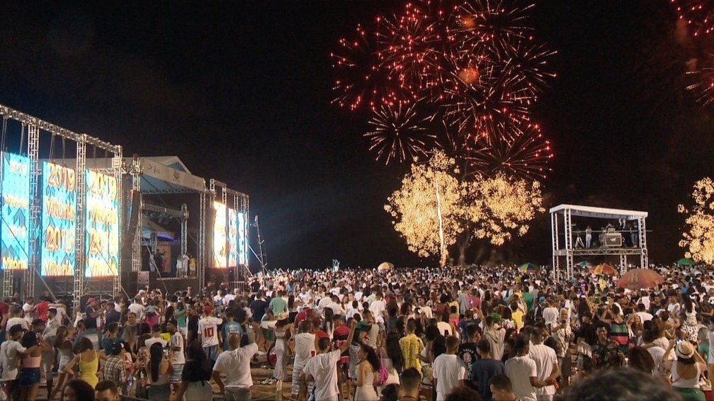 Roupas para reveillon 2025 2019 na praia