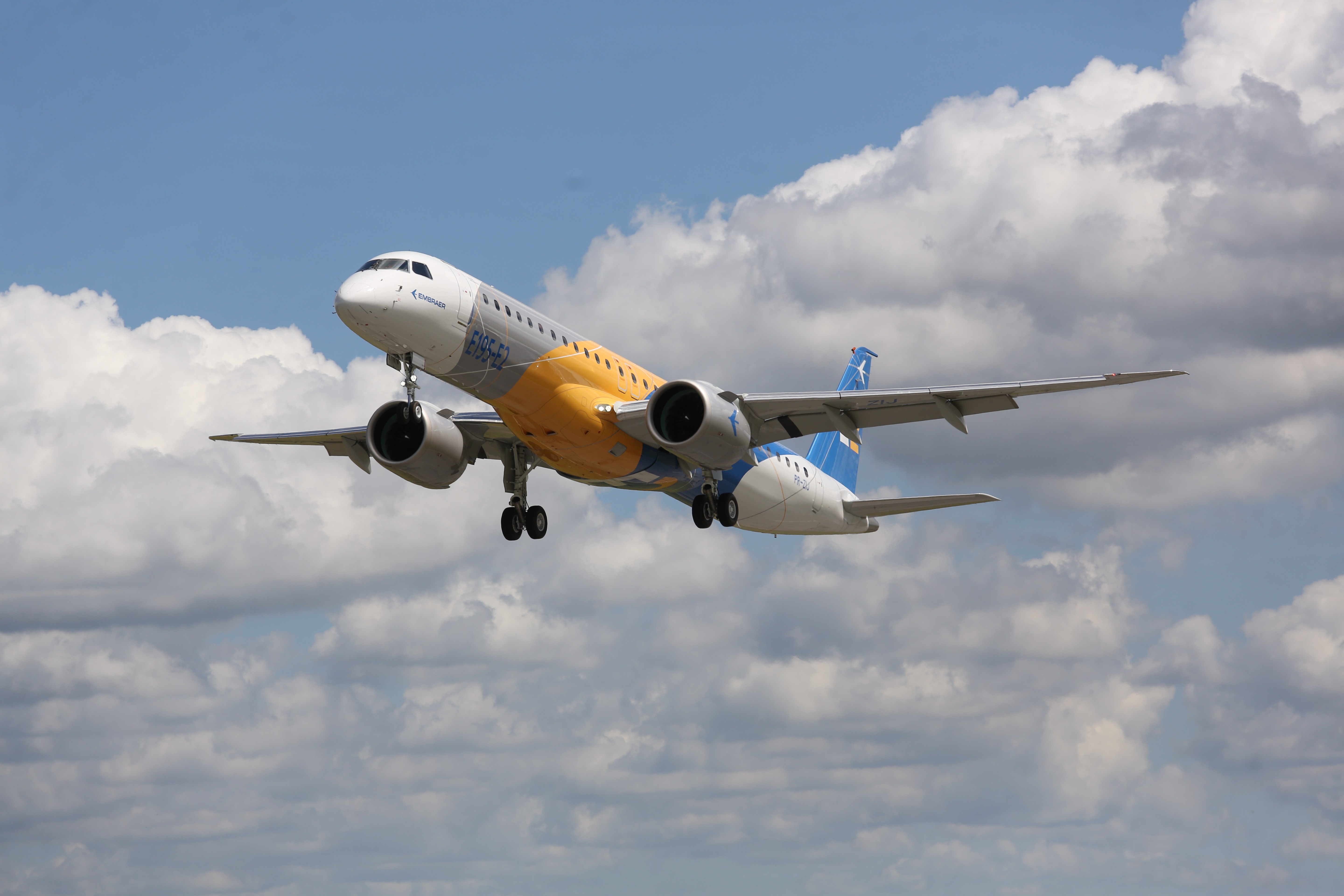 BNDES aprova financiamento de até R$ 3,7 bilhões para exportação de aviões da Embraer ao Canadá